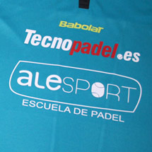 Camiseta con logotipos en vinilo textil